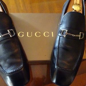 "GUCCI HORSE BIT" LOAFERS: Like New Condition